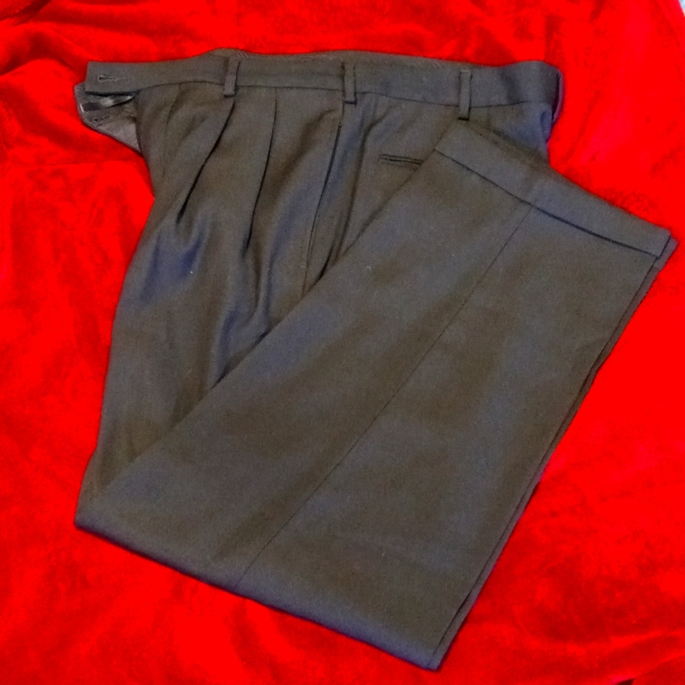 Mens Perry Ellis Portfolio dress pants with cuffs